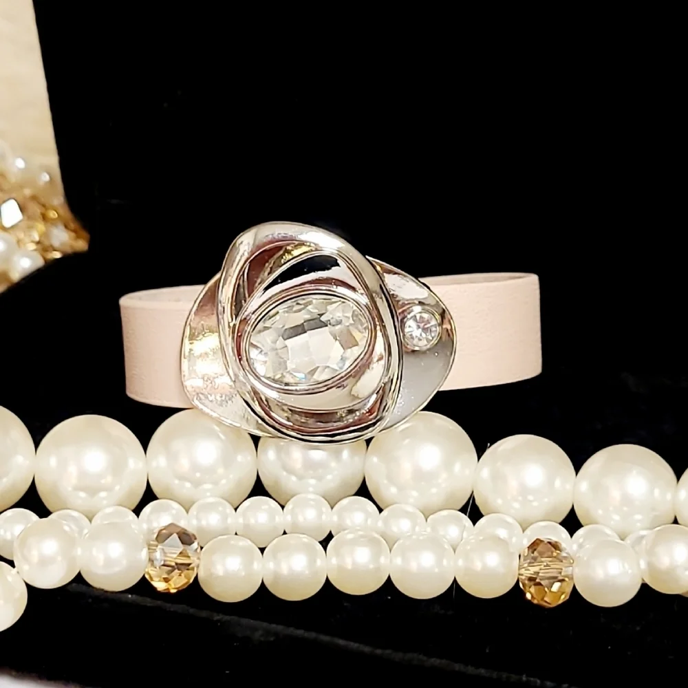 Abstract Crystal Embellished Pink Leather Silver Bracelet